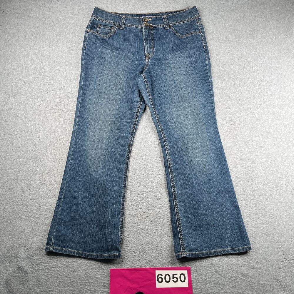 BandolinoBlu Petite Arianna Bootcut Denim Jeans Womens Size 16P Distressed *SEE